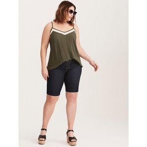 Torrid Dark Wash Bermuda Shorts 18